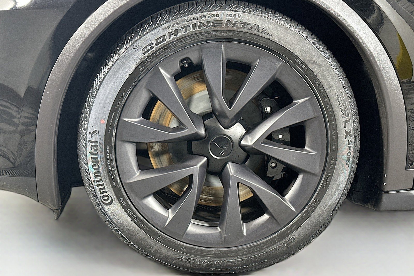 Used 2023 Tesla Model X image 24