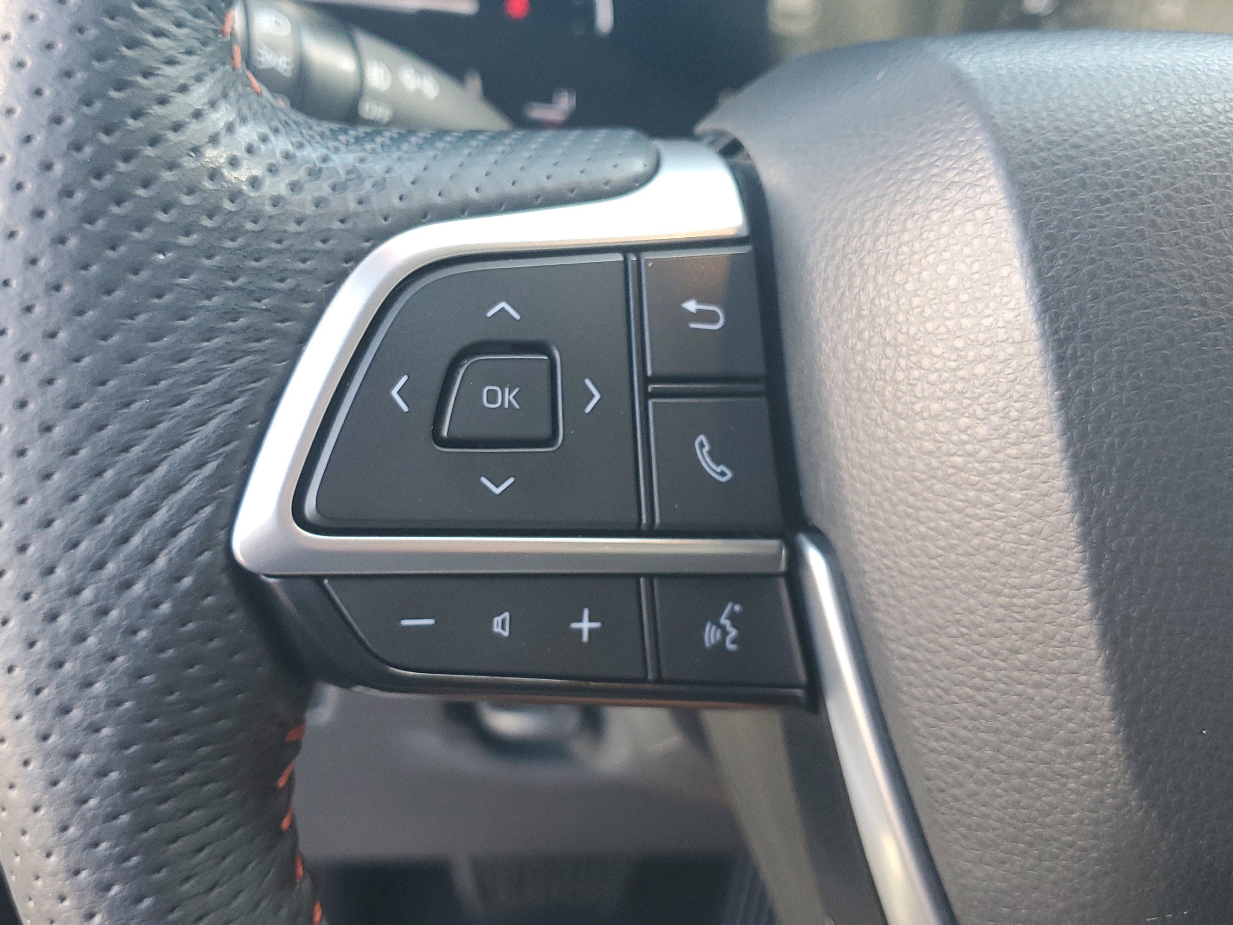 Certified 2022 Toyota Sienna XSE w/ XSE Plus Package FWD image 23