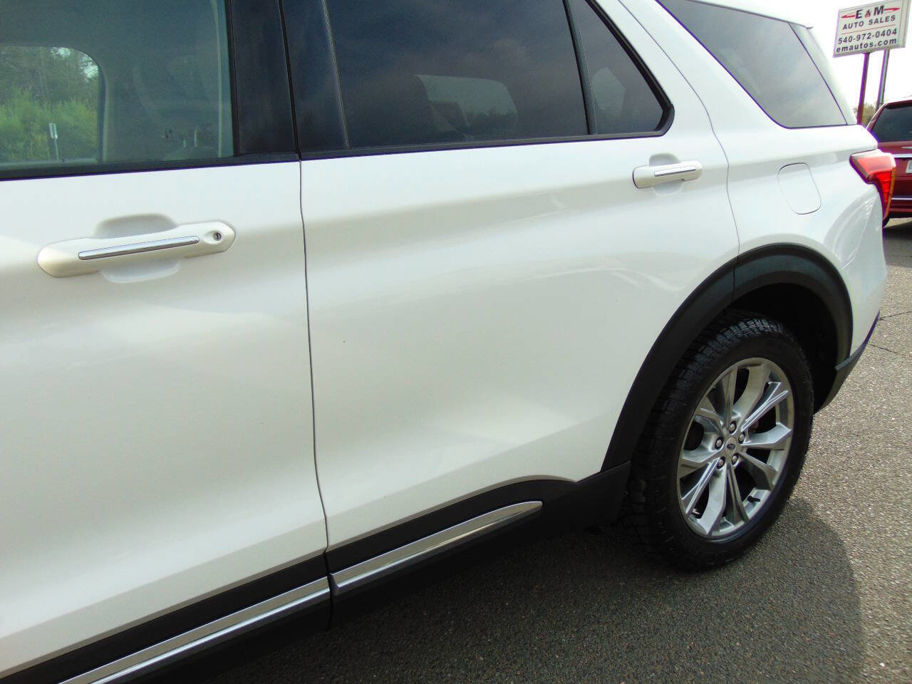 Used 2021 Ford Explorer Limited AWD/4WD image 29