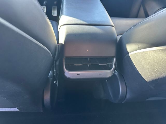 Used 2022 Tesla Model Y Performance image 17