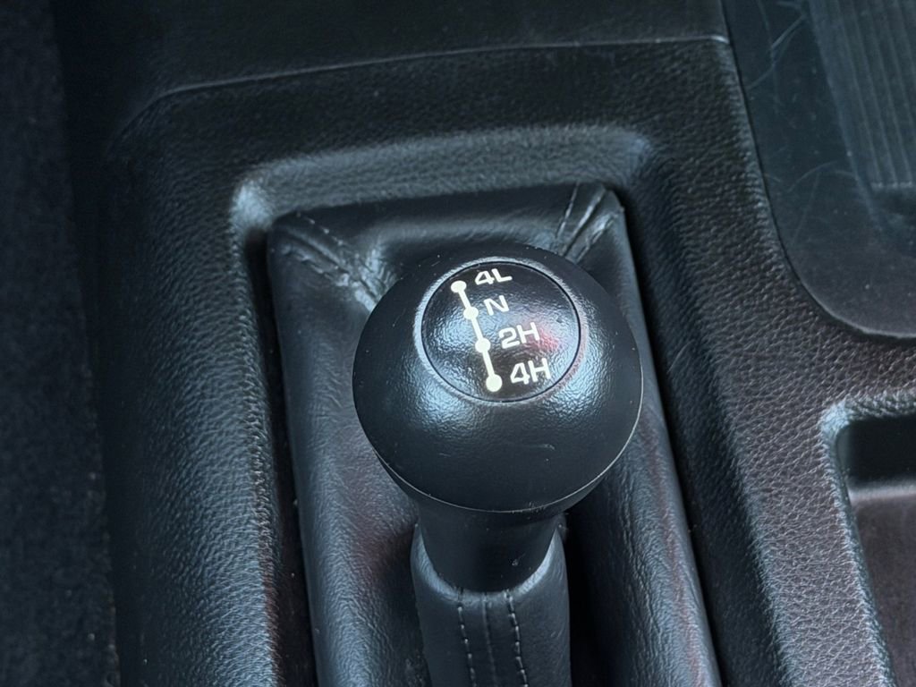 Used 2018 RAM 2500 Tradesman w/ Chrome Appearance Group image 15