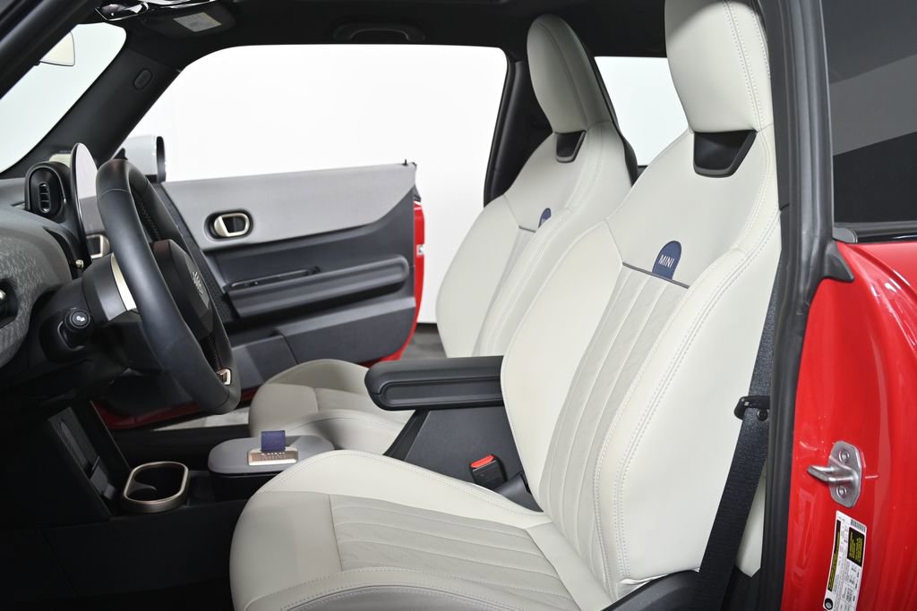 Certified 2025 MINI Cooper S image 23