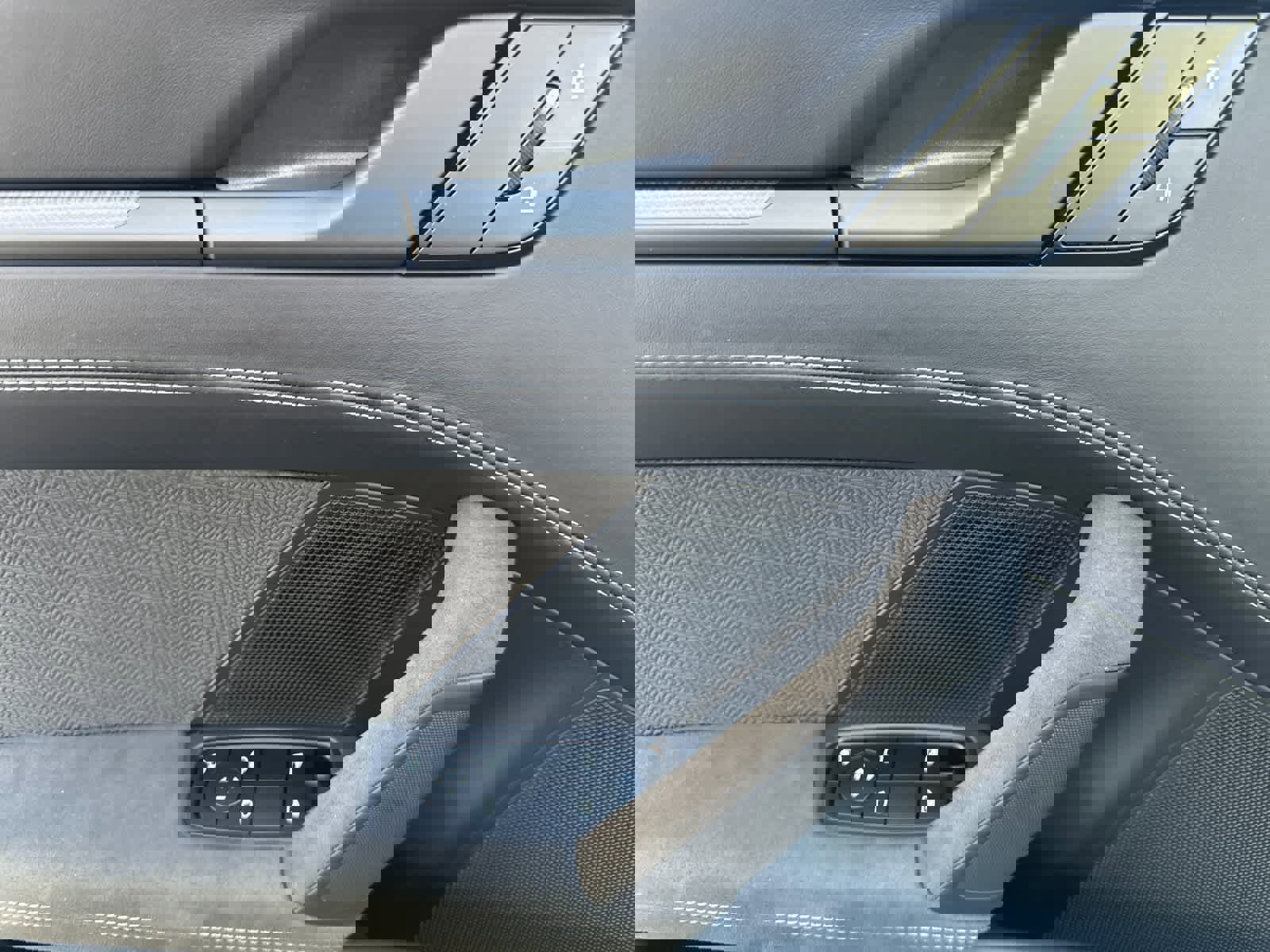 Used 2025 Porsche 911 Carrera GTS image 11