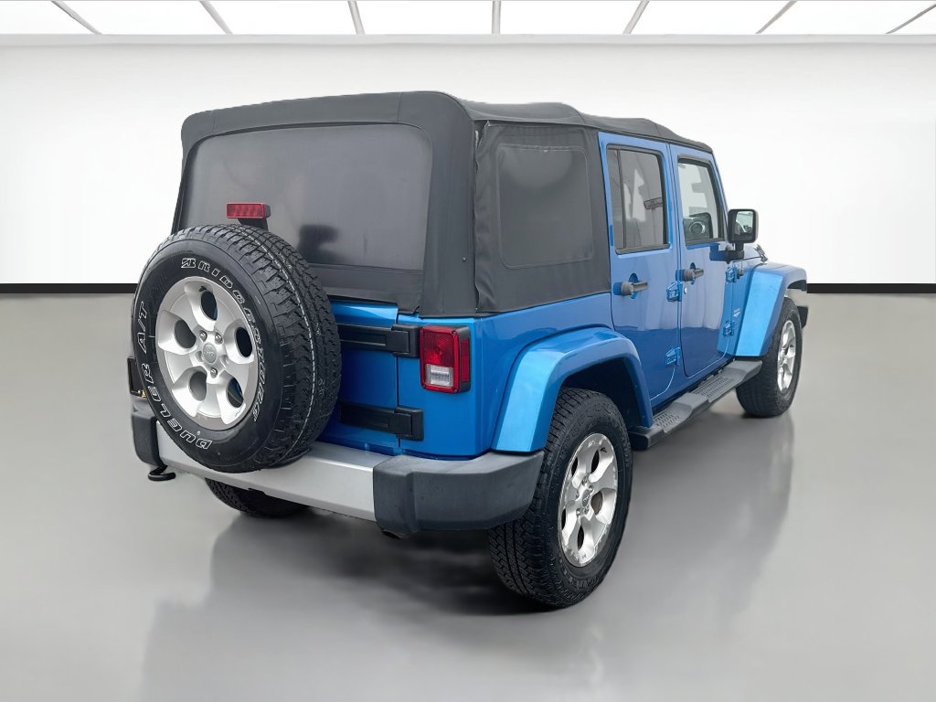 Used 2015 Jeep Wrangler Unlimited Sahara w/ Connectivity Group AWD/4WD image 5