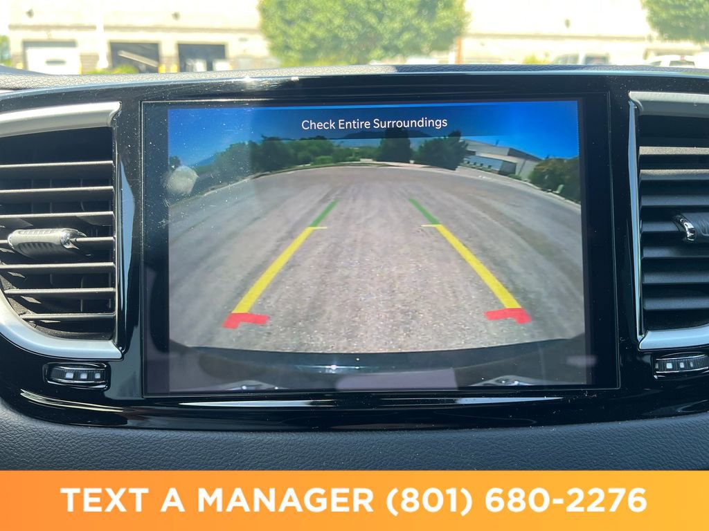 Used 2025 Chrysler Pacifica Select FWD image 25