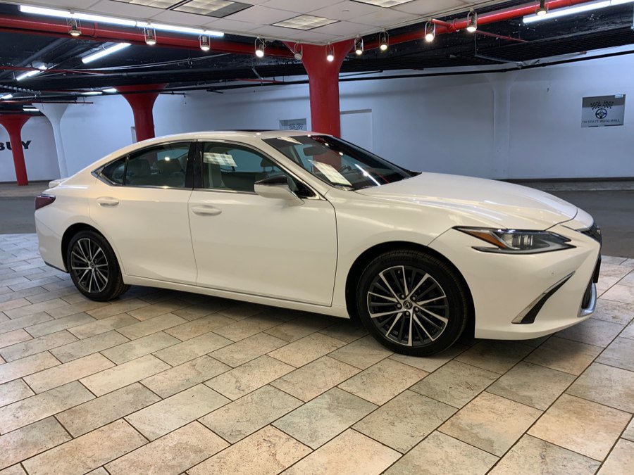 Used 2023 Lexus ES 350 w/ Premium Package FWD image 10