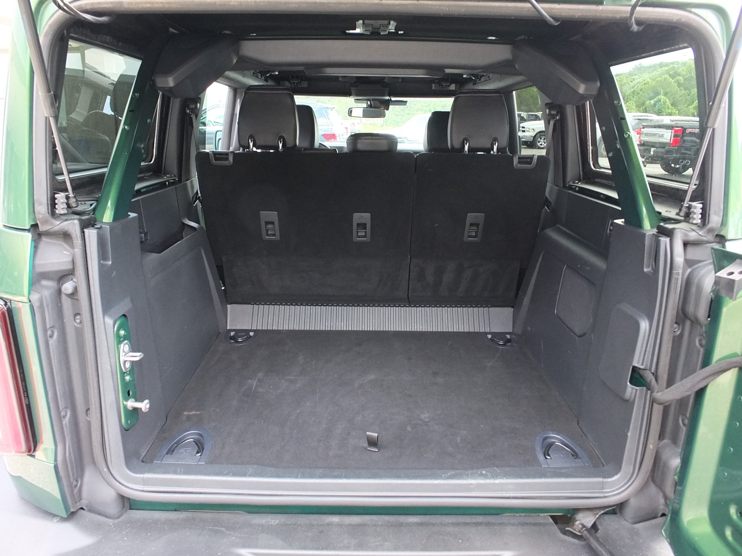 Used 2025 Ford Bronco Outer Banks AWD/4WD image 15