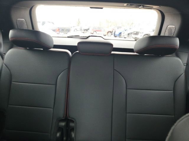 Used 2025 Chevrolet Traverse RS w/ LPO, Floor Liner Package image 50