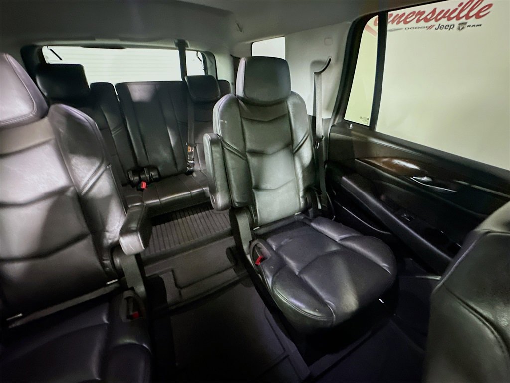 Used 2019 Cadillac Escalade Premium Luxury w/ Escalade Sport Edition image 14
