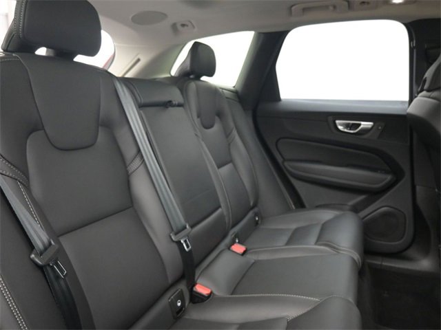 Used 2023 Volvo XC60 B5 Ultimate w/ Climate Package image 34