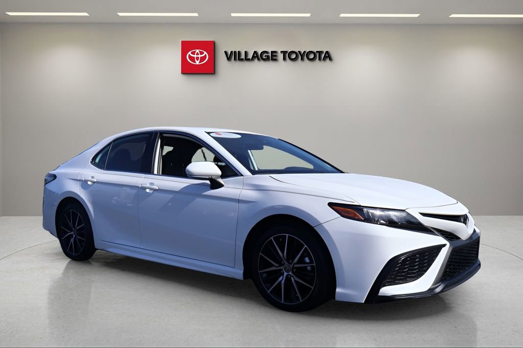 Certified 2023 Toyota Camry SE image 7