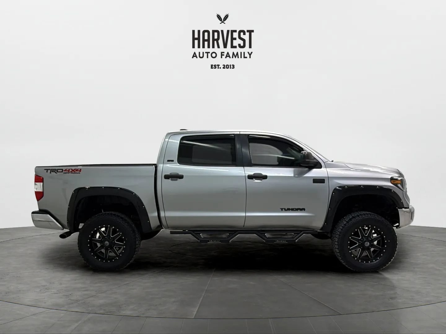 Used 2020 Toyota Tundra SR5 w/ TRD Off-Road Package AWD/4WD image 8