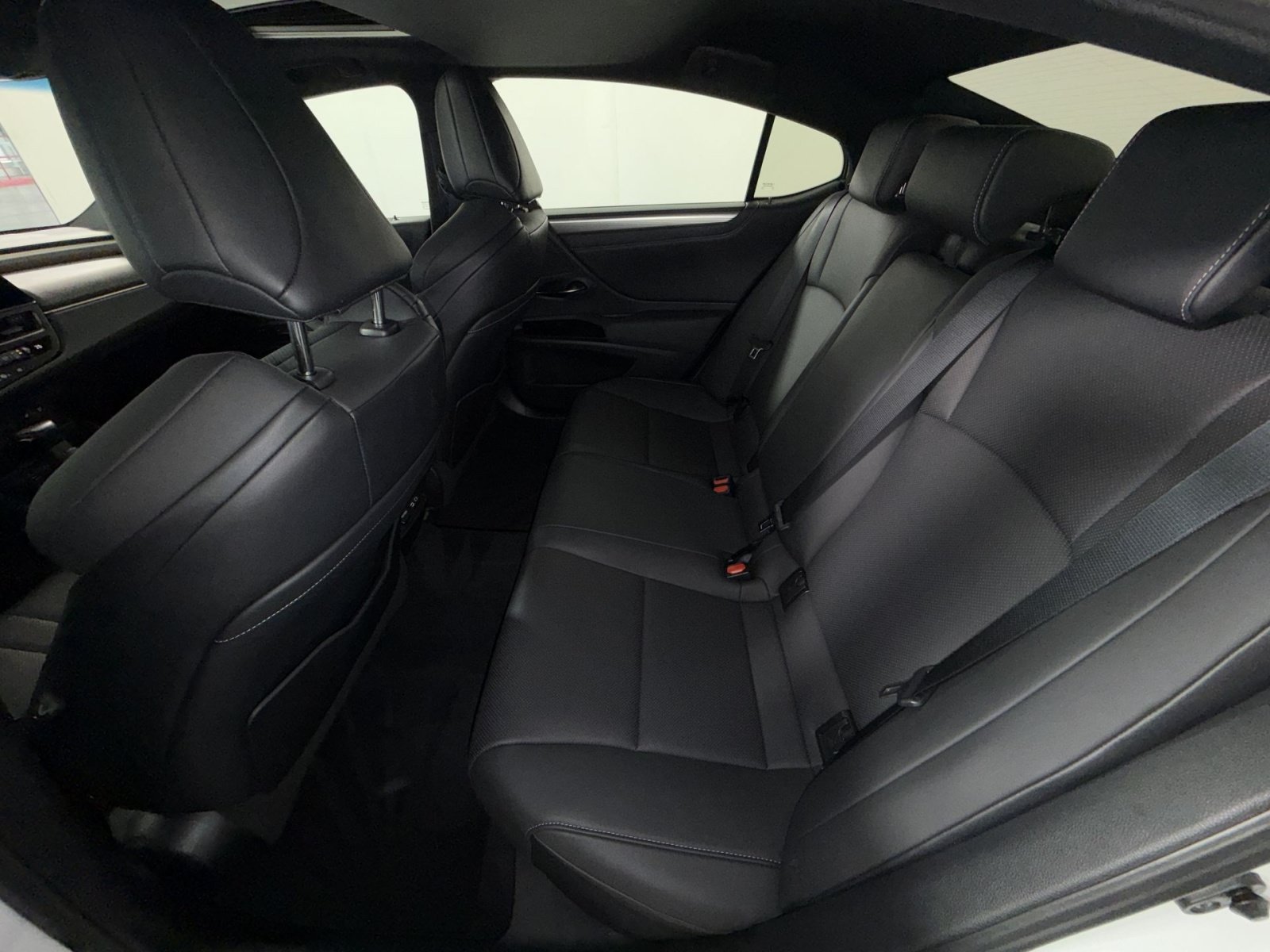 Used 2022 Lexus ES 350 F Sport w/ Accessory Package FWD image 36