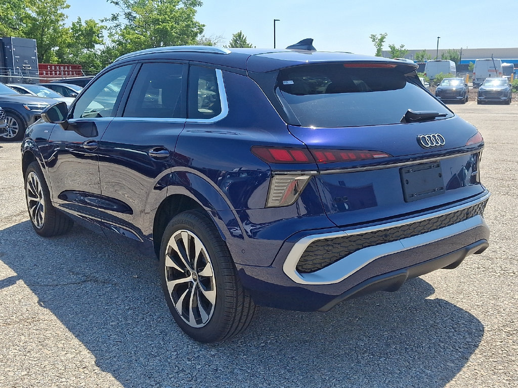 New 2026 Audi Q3 quattro 2.0T AWD/4WD image 3