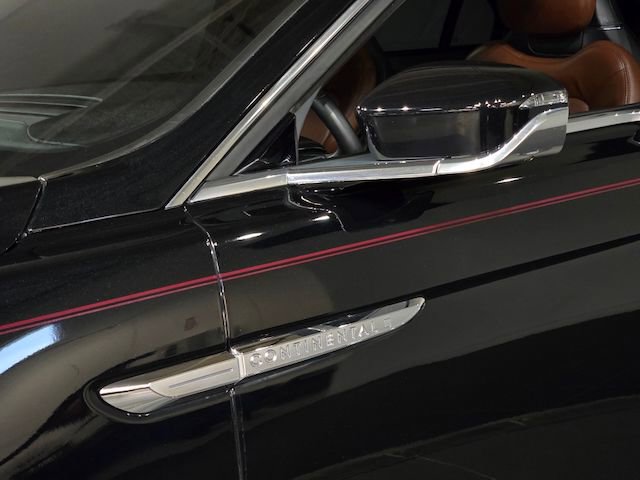 Used 2020 Lincoln Continental Reserve w/ Luxury Package image 15