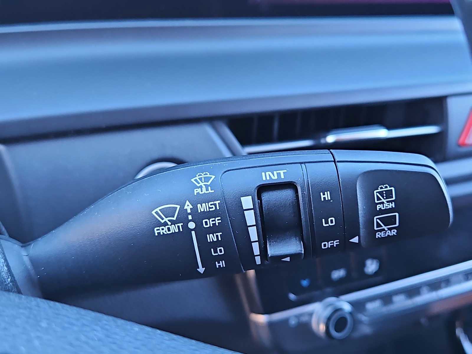 Used 2024 Kia Seltos EX image 25