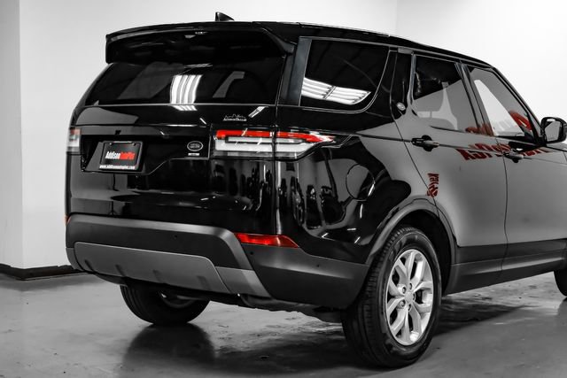 Used 2019 Land Rover Discovery SE image 13
