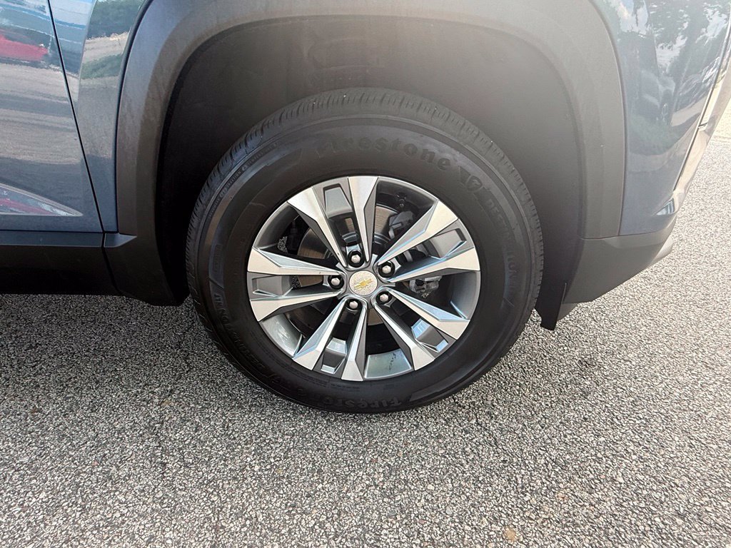 Used 2025 Chevrolet Equinox LT w/ Safety and Technology Package FWD image 34