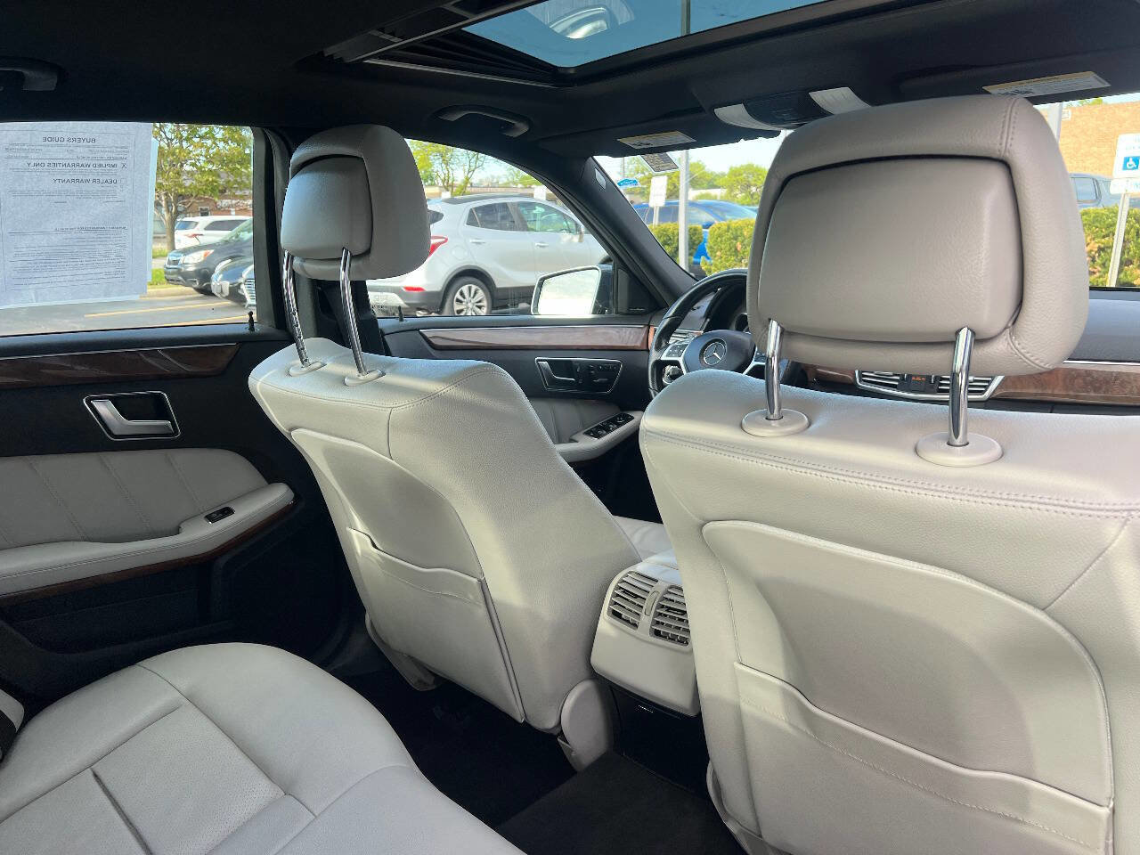 Used 2013 Mercedes-Benz E 350 4MATIC Sedan image 27