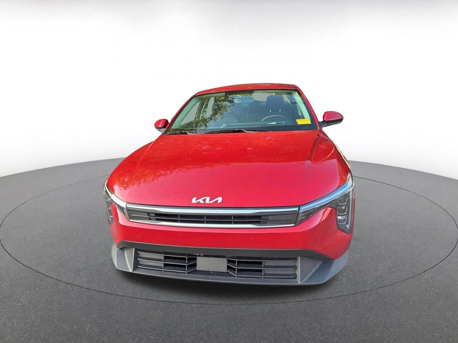 Used 2025 Kia K4 FWD image 2
