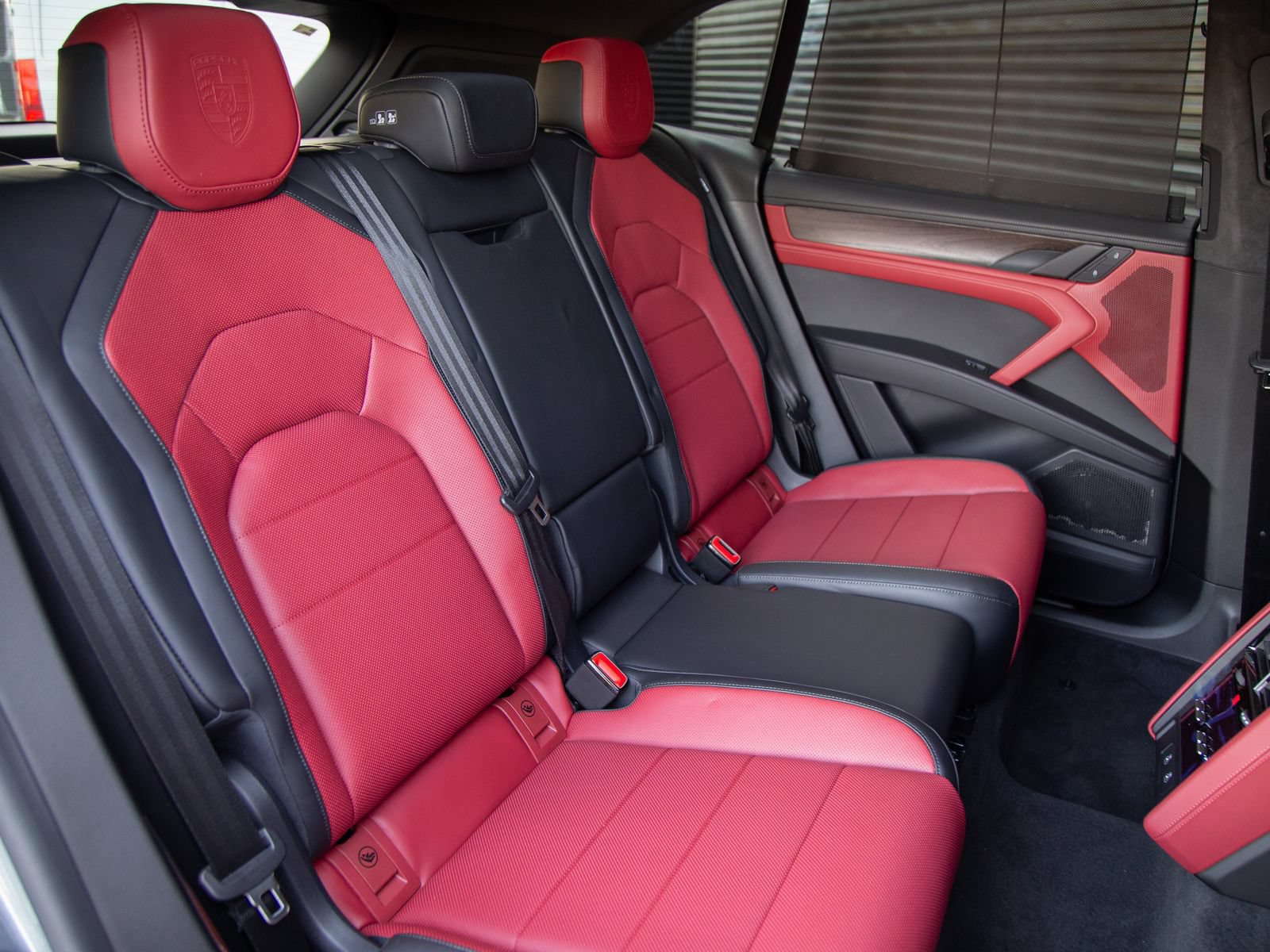 New 2026 Porsche Cayenne Turbo AWD/4WD image 25