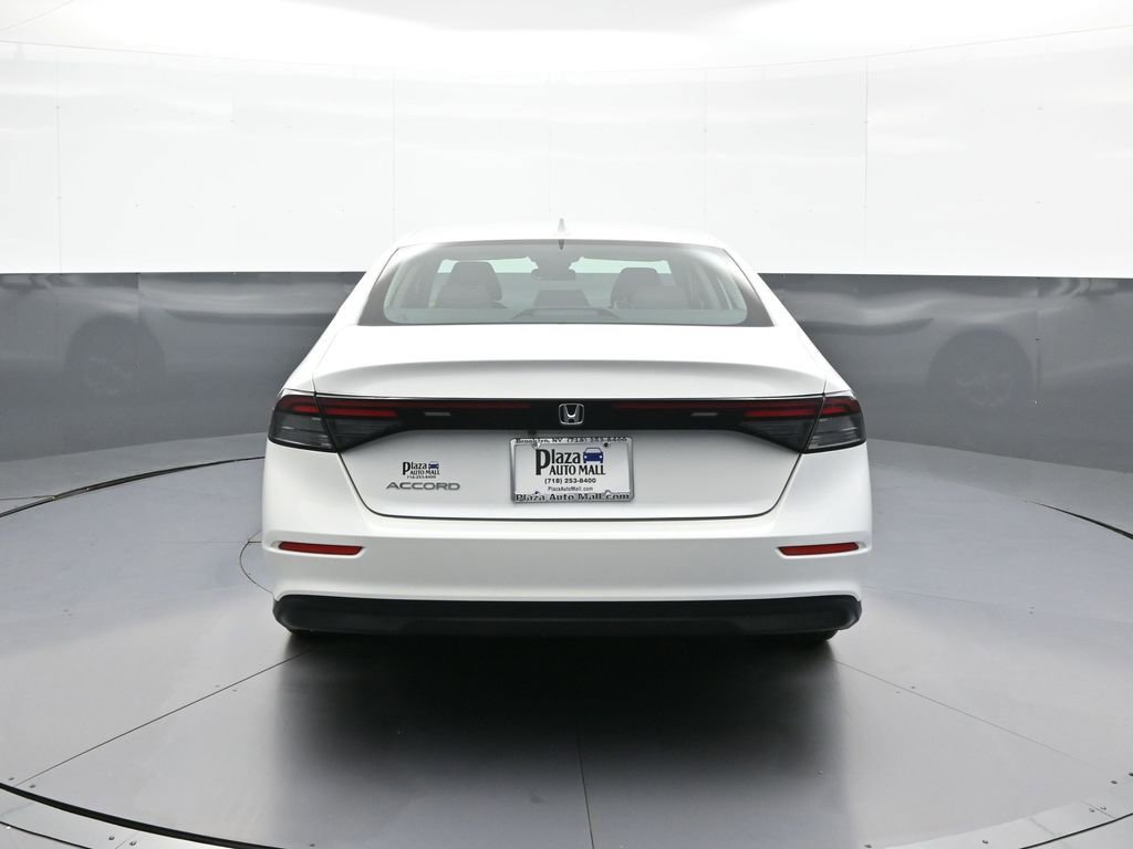 Certified 2023 Honda Accord EX image 7