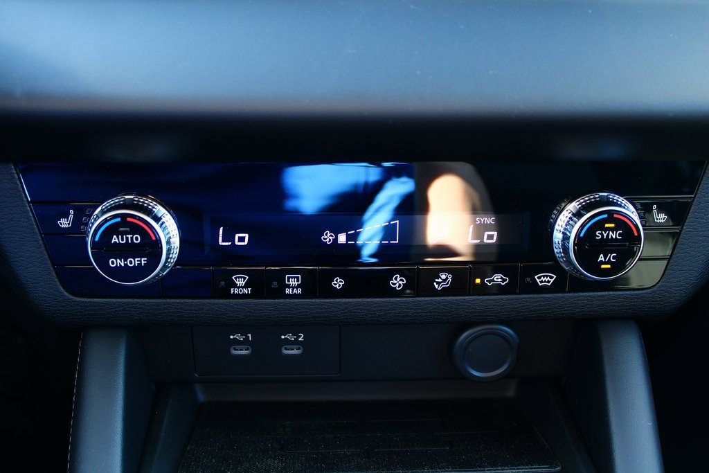 New 2026 Mitsubishi Outlander ES image 18