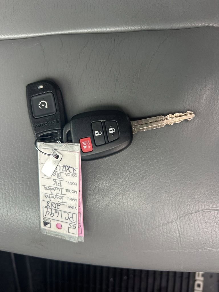 Used 2018 Toyota Tundra Limited w/ Limited Premium Package image 39