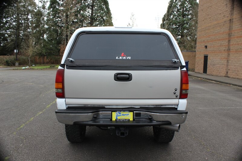 Used 2003 GMC Sierra 2500 SLE w/ Skid Plate Package AWD/4WD image 8