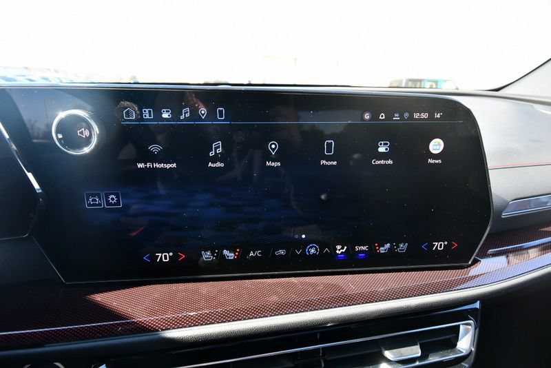 New 2026 Chevrolet Traverse RS AWD/4WD image 24