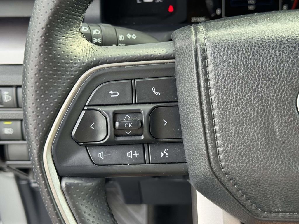 Certified 2025 Toyota 4Runner SR5 image 12