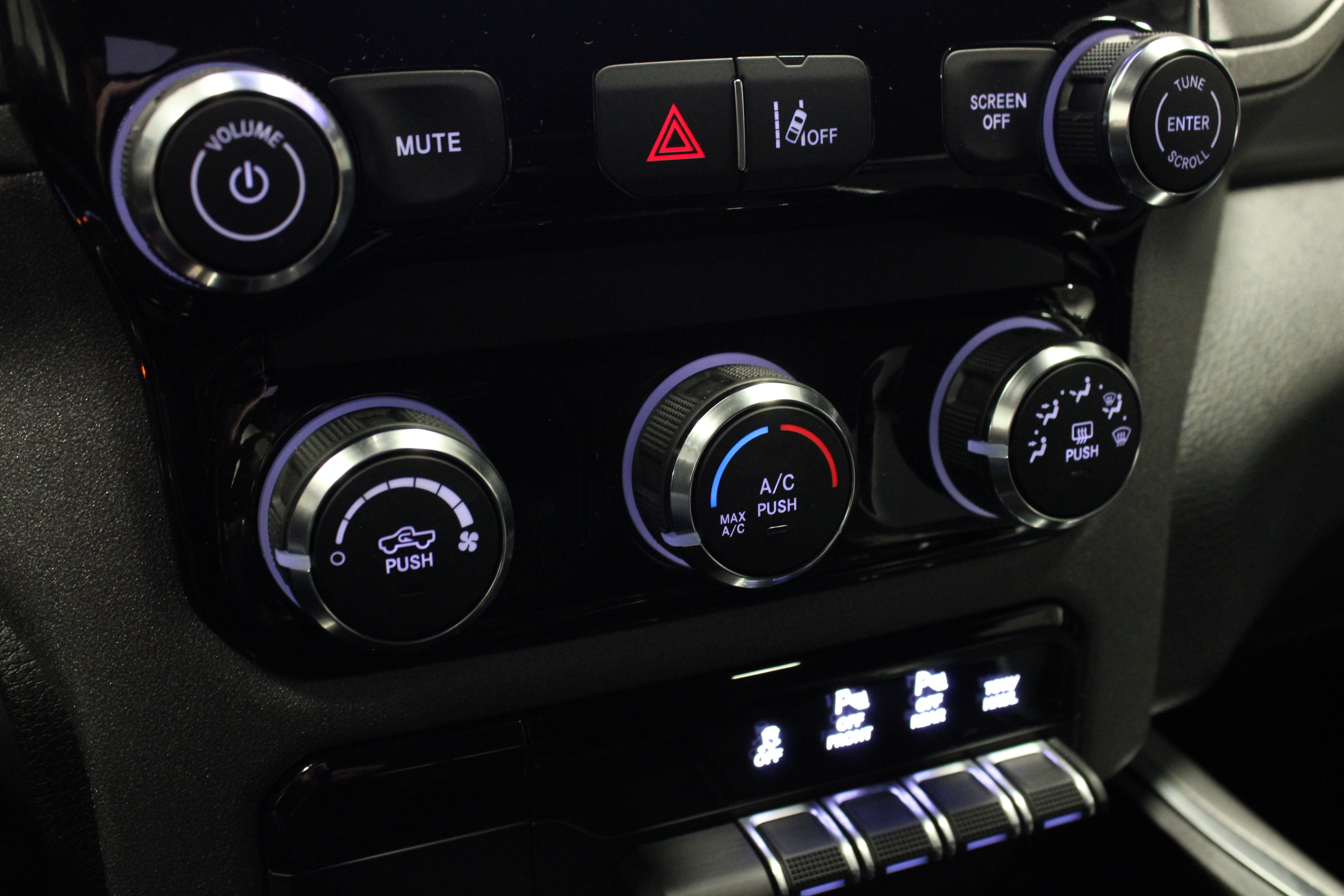 New 2027 RAM 1500 Express AWD/4WD image 25