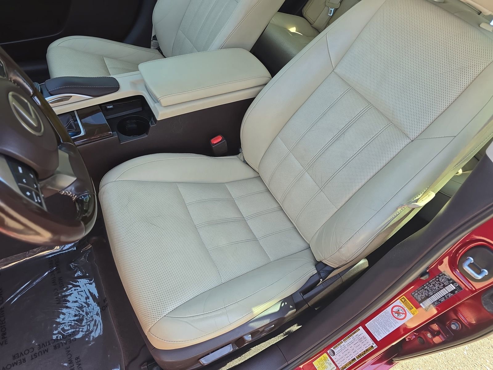 Used 2016 Lexus ES 300h w/ Luxury Package w/Wood Trim FWD image 18