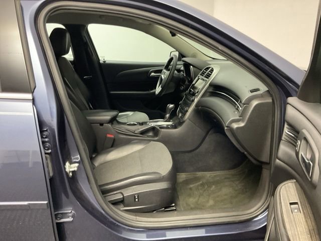 Used 2015 Chevrolet Malibu LT w/ Power Convenience Package image 29