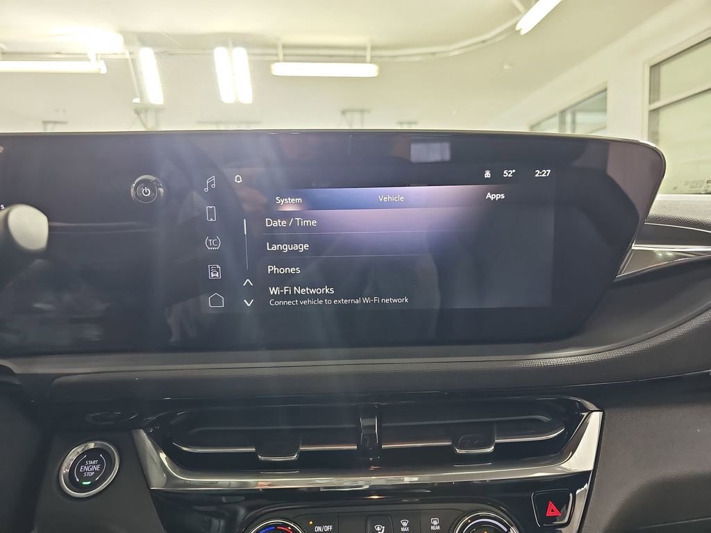 Certified 2025 Buick Envista Sport Touring w/ Experience Buick Package FWD image 26