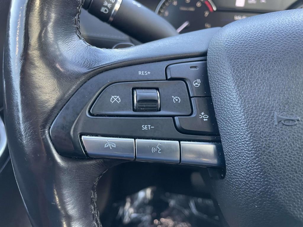 Used 2021 Cadillac XT4 Premium Luxury w/ Cold Weather Package image 33