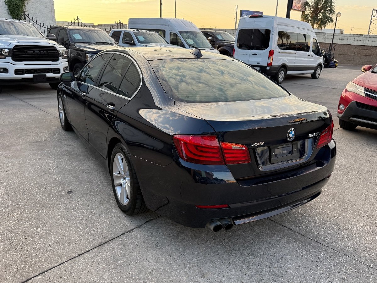 Used 2013 BMW 528i xDrive Sedan AWD/4WD image 8
