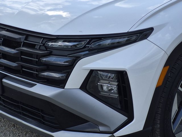 Used 2025 Hyundai Tucson SEL FWD image 4