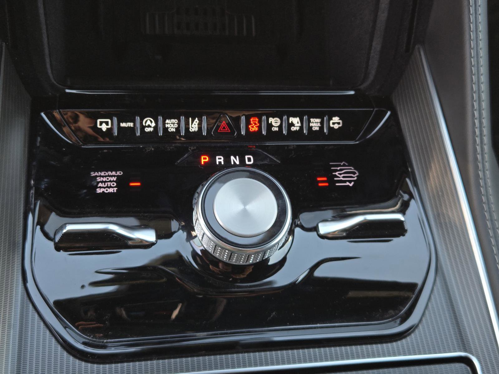 New 2026 Jeep Grand Wagoneer Summit w/ Premium Group III image 15