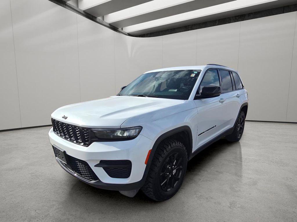 Used 2024 Jeep Grand Cherokee Altitude