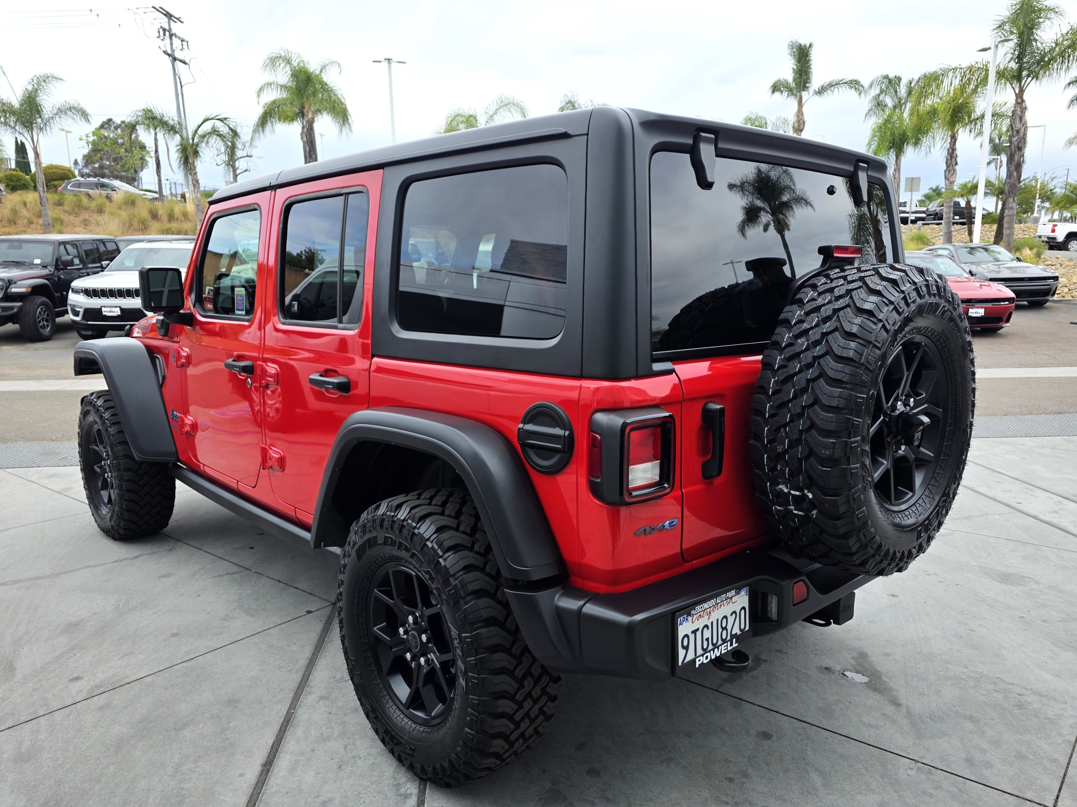 Certified 2025 Jeep Wrangler Willys image 3