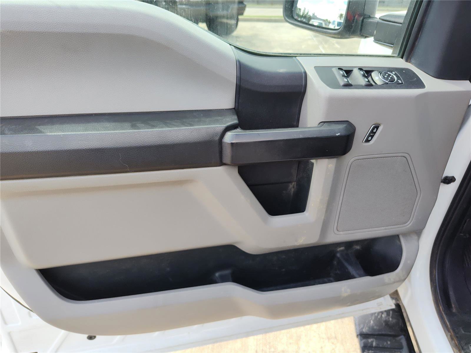 Used 2019 Ford F350 XL w/ Power Equipment Group image 14