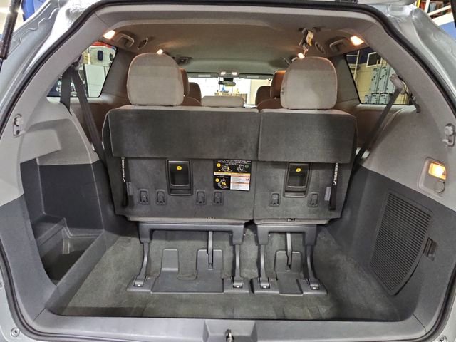 Used 2020 Toyota Sienna L image 22