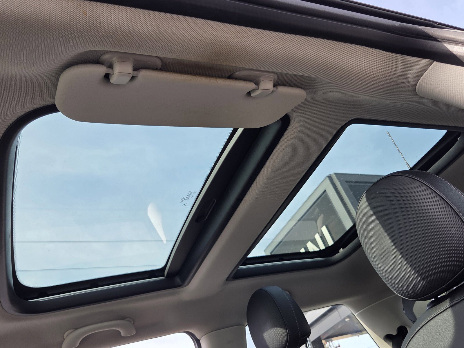 Used 2018 MINI Cooper 2-Door Hardtop FWD image 19