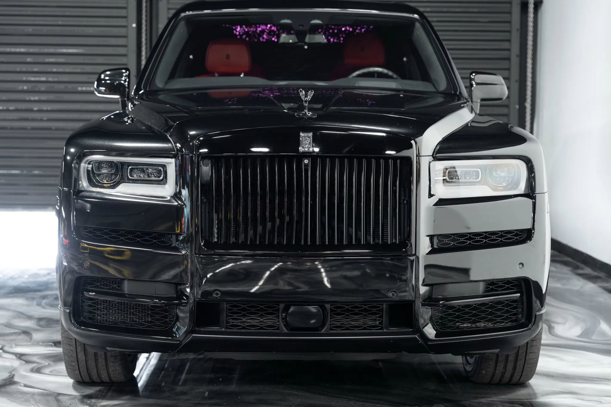 Used 2019 Rolls-Royce Cullinan image 2