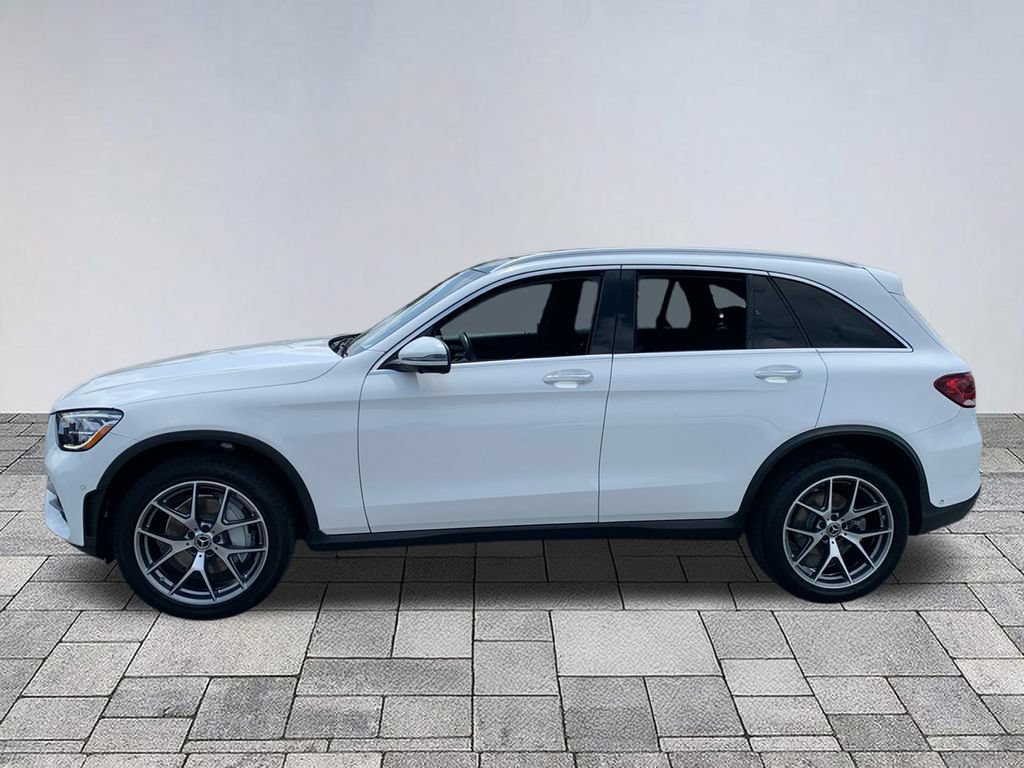 Used 2021 Mercedes-Benz GLC 300 4MATIC w/ AMG Line image 4