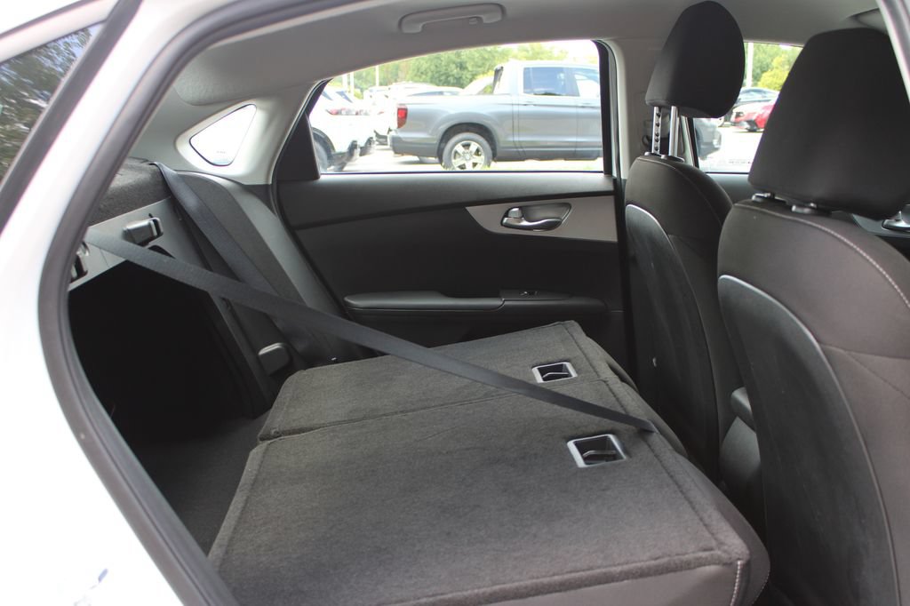Used 2023 Kia Forte LXS FWD image 30