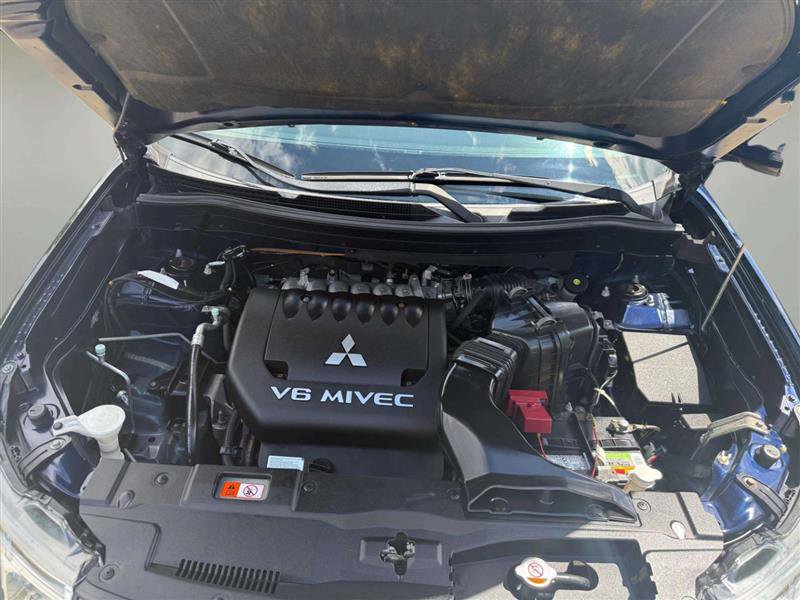 Used 2014 Mitsubishi Outlander GT image 28