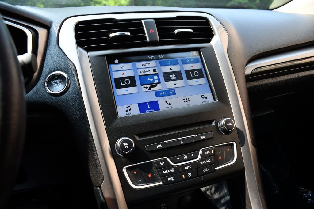 Used 2017 Ford Fusion Energi SE image 24