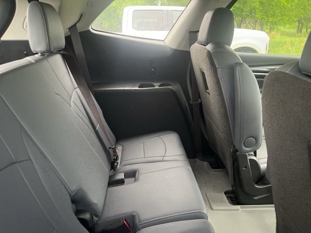 Used 2021 Buick Enclave Essence w/ Sound and Sites Package FWD image 13